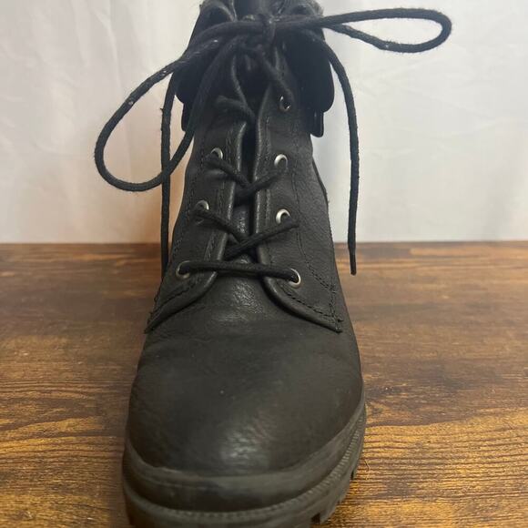 Black Ankle Boots Pop With Chunky Heel - Picture 8 of 15